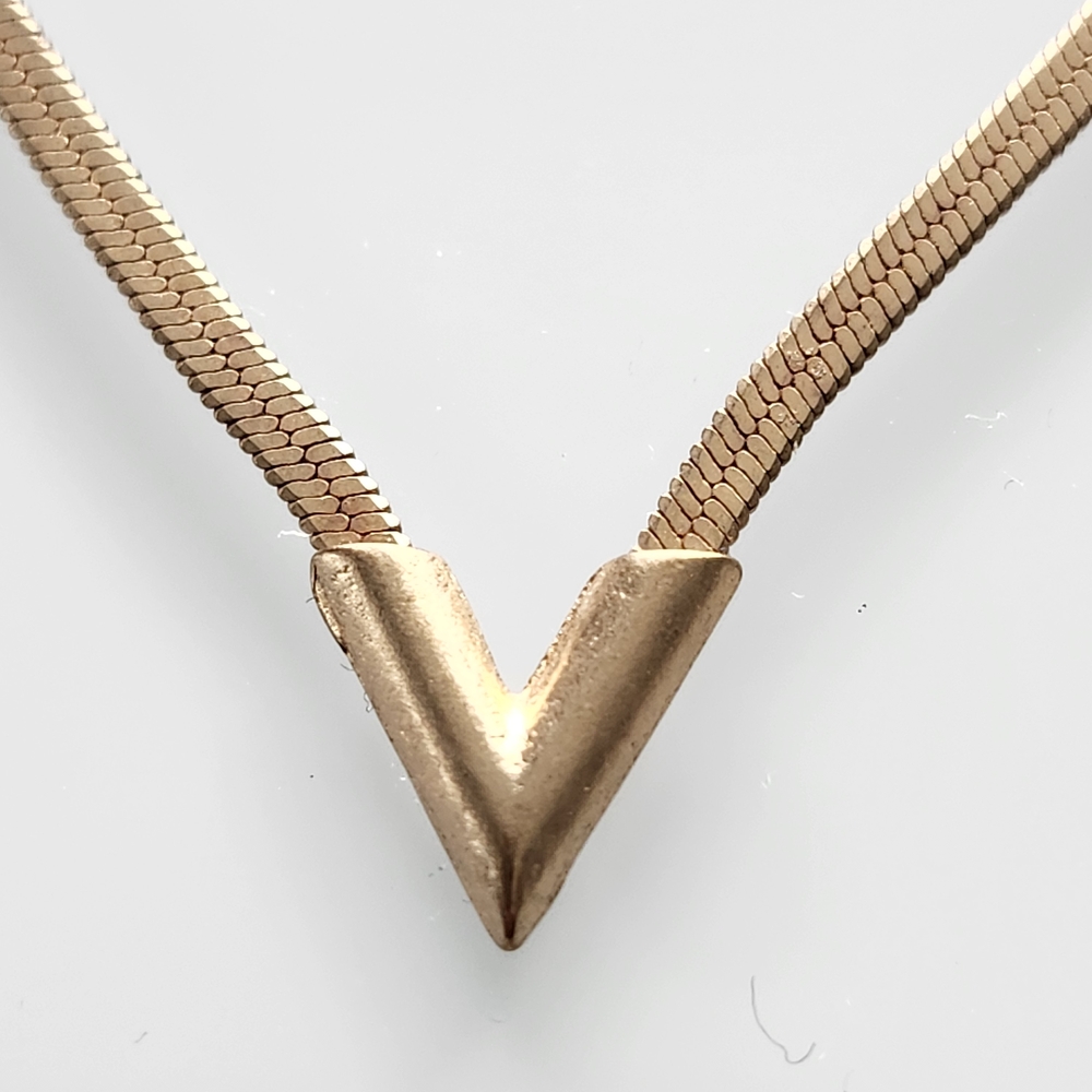 Gold Tone Necklace V ShapedFlat Snake Clavicle Chain - Picture 4 of 9